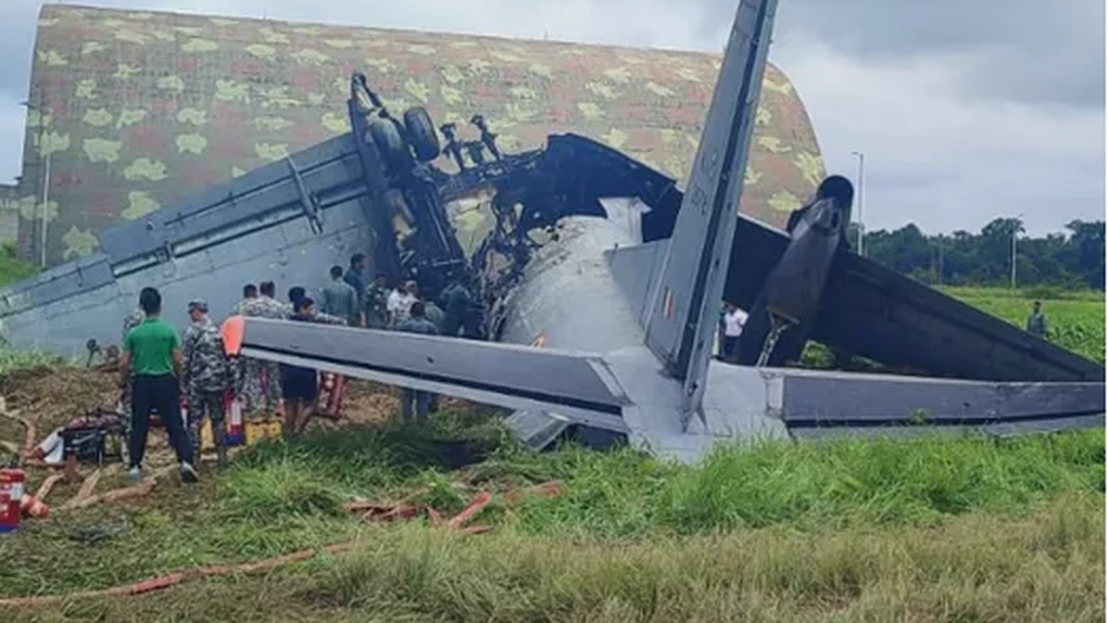 Un avion de fabricație rusească a Armatei Indiene s-a prăbușit la aterizare în nord-estul țării. Cinci militari și-au pierdut viața