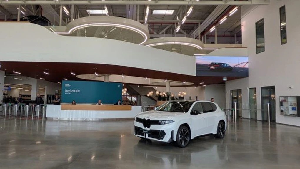 Dansul roboților la o aruncătură de băț de România. Cum arată, din interior, cea mai avansată uzină din istoria BMW și ce legături are cu vestul țării