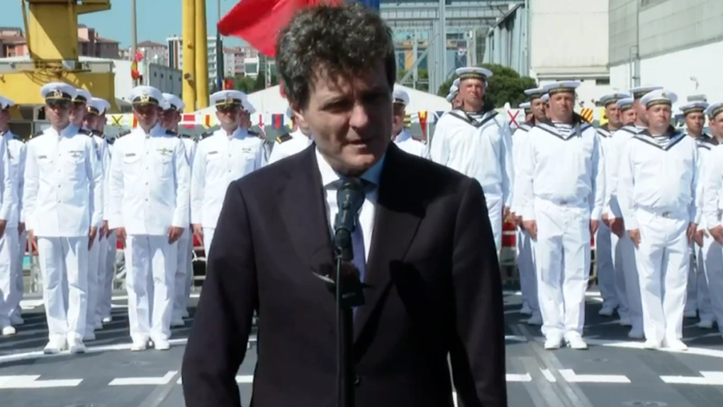 Nicuşor Dan, la ceremonia de acordare a pavilionului pentru corveta 