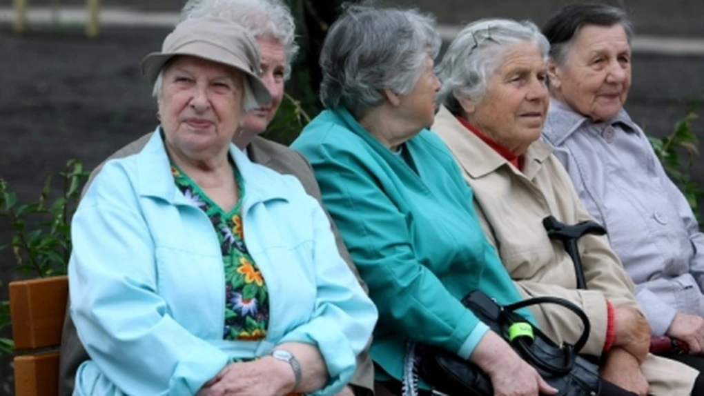 Cât este pensia medie în România şi câţi pensionari erau în luna mai în ţara noastră - date oficiale