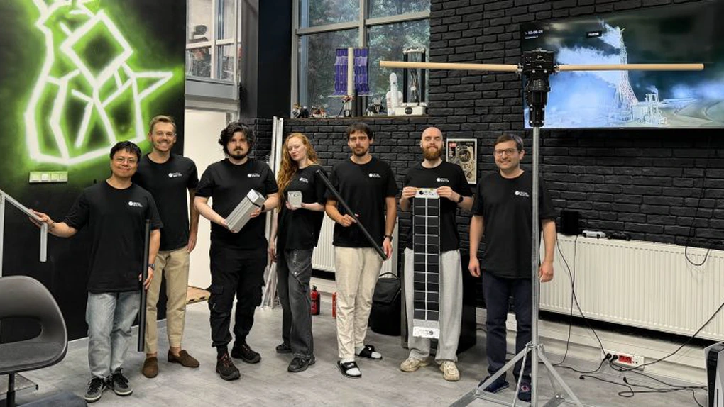 Un startup cofondat de un român a lansat cu SpaceX un satelit care va construi panouri solare în spațiu