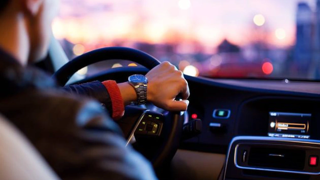 O firmă de ride-sharing din Capitală a fost amendată cu peste 1,2 milioane de lei pentru muncă nedeclarată