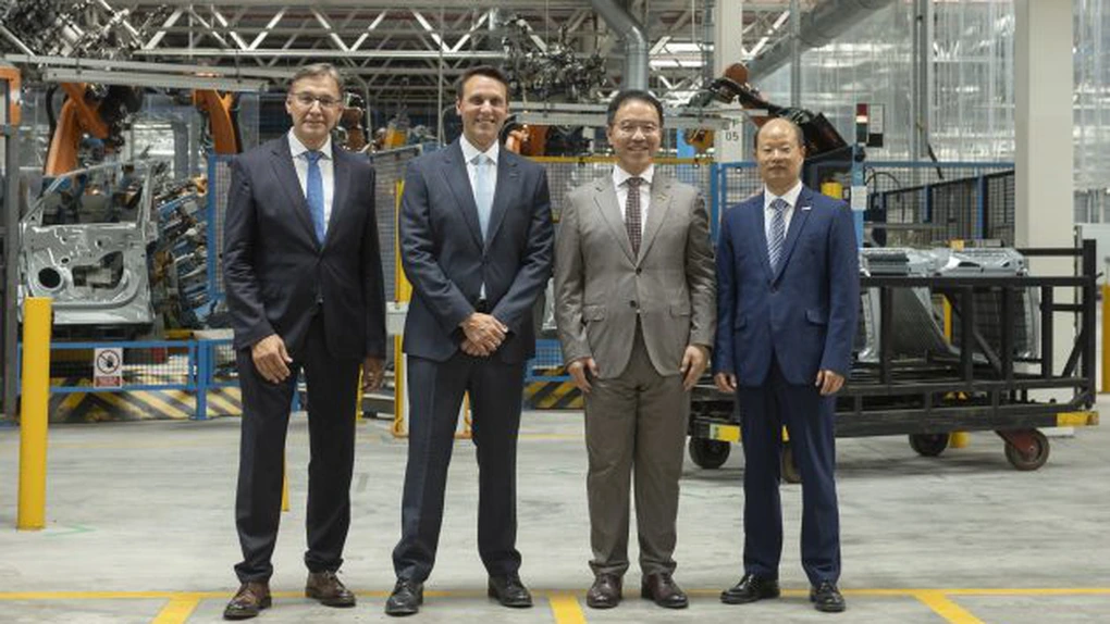 Ford încheie un acord cu chinezii de la Geely pentru uzina de lângă Valencia a grupului american