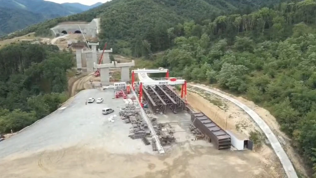 VIDEO Autostrada A1 Sibiu - Pitești: a început lansarea tablierului metalic pe cel mai înalt viaduct din secțiunea 2