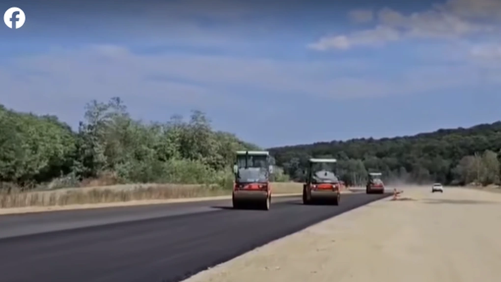 VIDEO Autostrada A1 Lugoj - Deva: UMB așterne asfalt pe primii kilometri ai secțiunii tunelurilor