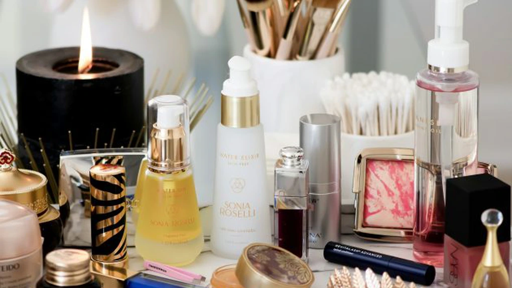 Ce s-a ales de Avon și Oriflame: Cum au schimbat noile lanțuri de magazine felul în care româncele își cumpără cosmeticele