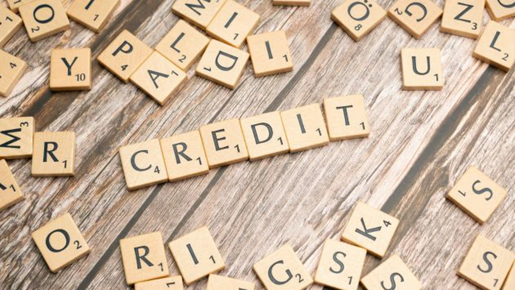 Efectul inflației: Numărul românilor care fac credite de nevoi personale a crescut cu 20%. Topul județelor