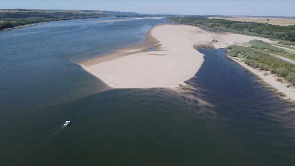 Dunărea secată ne seacă și buzunarele. Criza din energie va crește inflația în România, singura țară UE care are stagflație, adică inflație mare și recesiune concomitent - ING