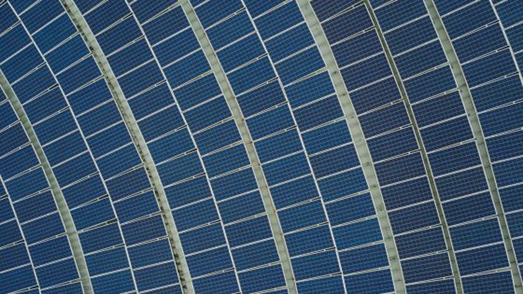 Proiectul gigant de la Părău 2, Brașov. Centrală fotovoltaică de 342 MWp şi baterii de 150 MW - Econergy a semnat acorduri de finanţare de 229 mil. euro cu un consorţiu format din BERD, BSTDB, Exim Banca Românească, NLB, OTP Bank şi Intesa Sanpaolo