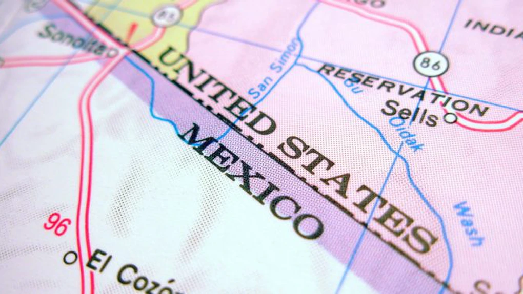 SUA vor continua planul de construire a unui zid de 100 de kilometri la graniţa cu Mexic