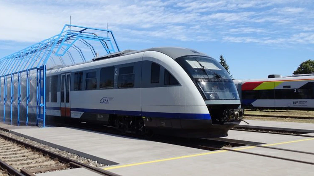 Săgeţi albastre - Electroputere VFU Paşcani. 40 automotoare Siemens Desiro SR20D sunt gata să iasă pe şine după ce au finalizat reviziile (CFR Călători)