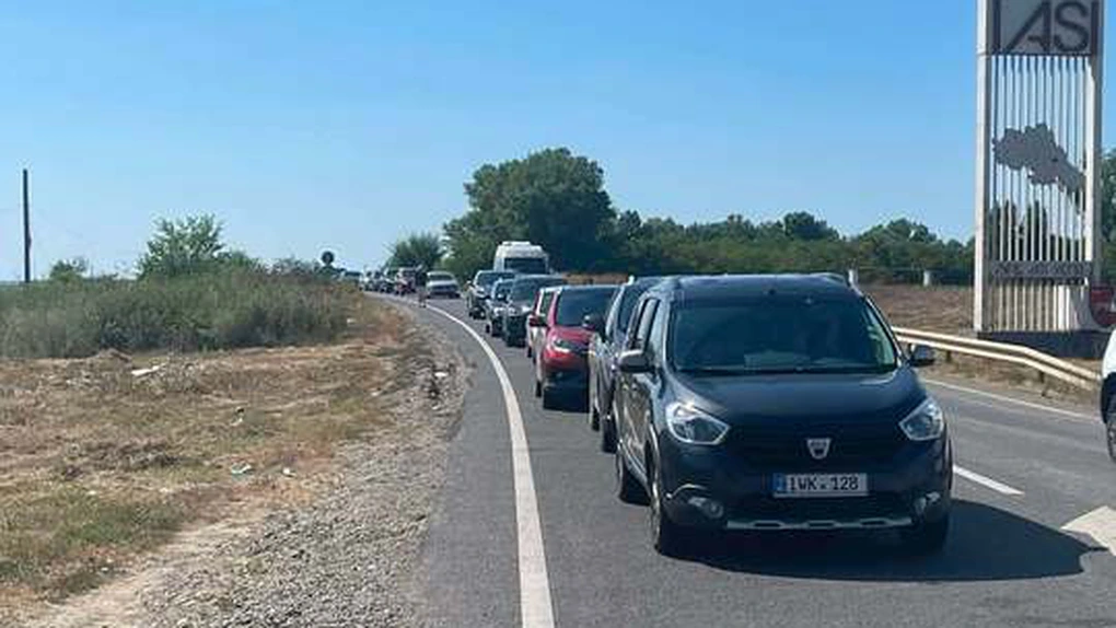Aglomeraţie la Vama Sculeni. Recomandările IJPF Iaşi pentru evitarea aglomeraţiei la acest punct de trecere a frontierei