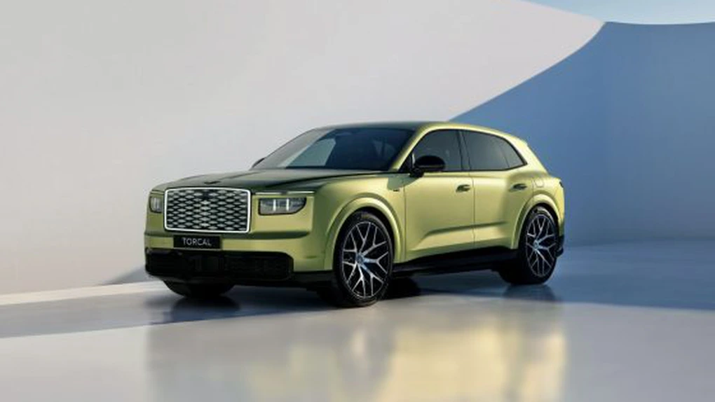 Bentley testează interesul clienților bogați cu primul său model complet electric