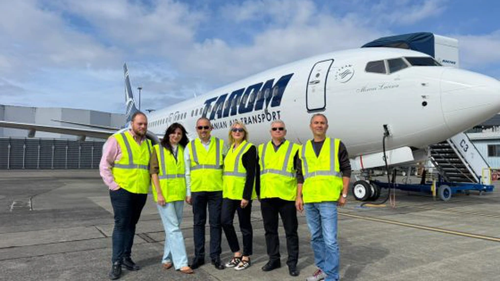 Primul Boeing 737 MAX vine în flota TAROM în acest weekend. Avionul va purta numele ”Mircea Lucescu”