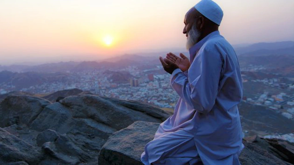 Coaliţia militară din Golf condusă de Arabia Saudită îi acuză pe rebelii houthi că au lansat o dronă asupra oraşului Mecca