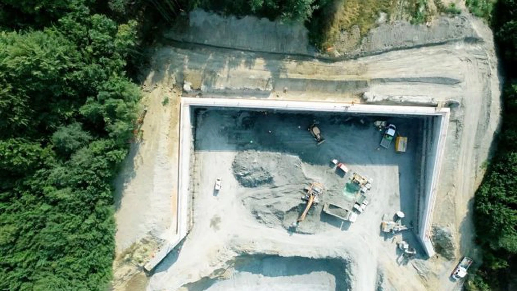 FOTO Autostrada A1 Sibiu - Pitești: Cum arată lucrările pregătitoare la cel mai lung tunel
