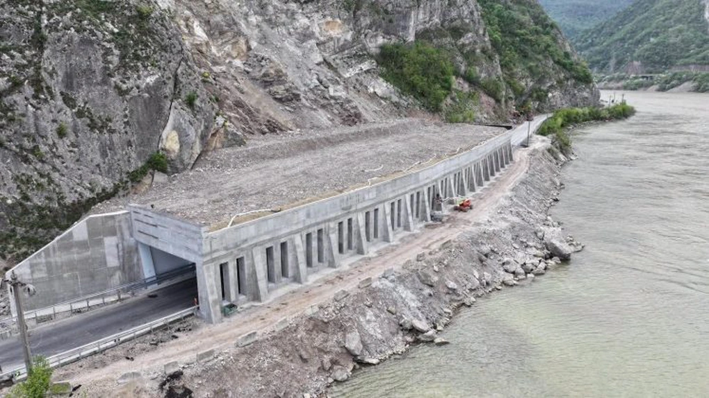 Centura Călimănești: A fost semnat contractul pentru consolidarea DN 7CC. Cât vor dura lucrările