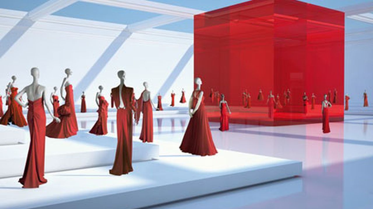 inside_the_valentino_museum_00207500