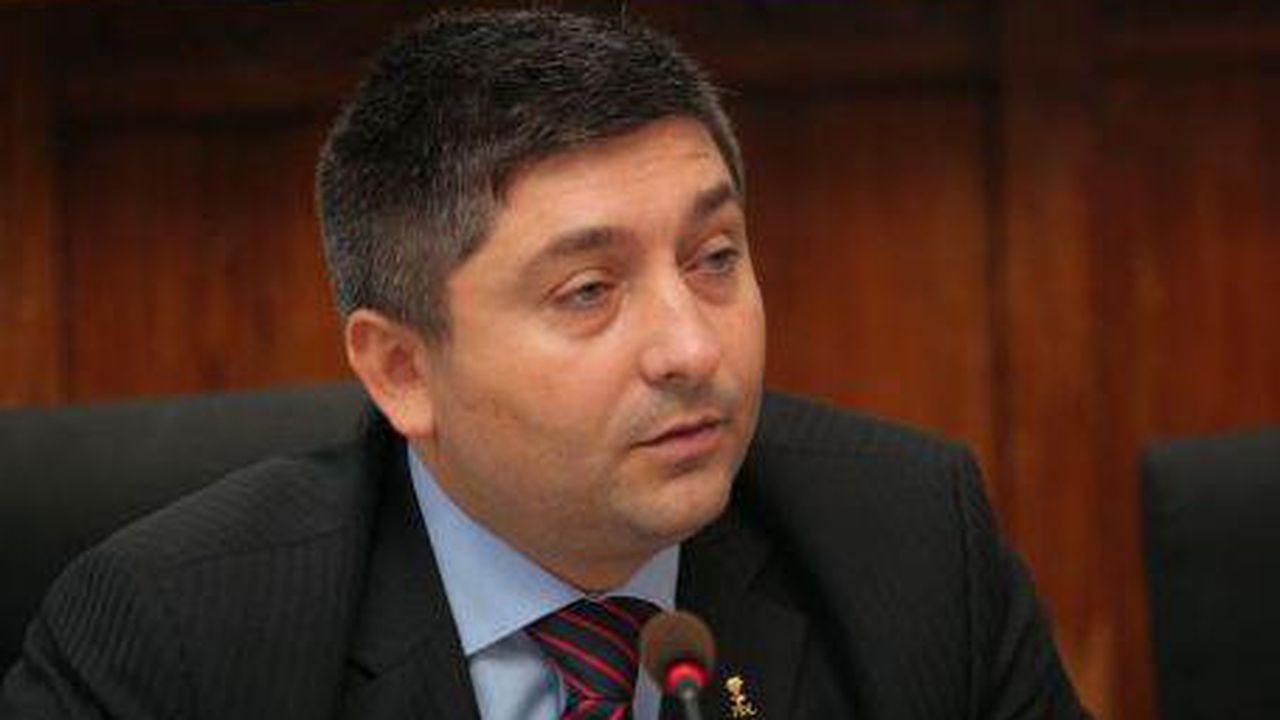 320089_220495871343675_165467823513147_625855_2050505550_n_70152100