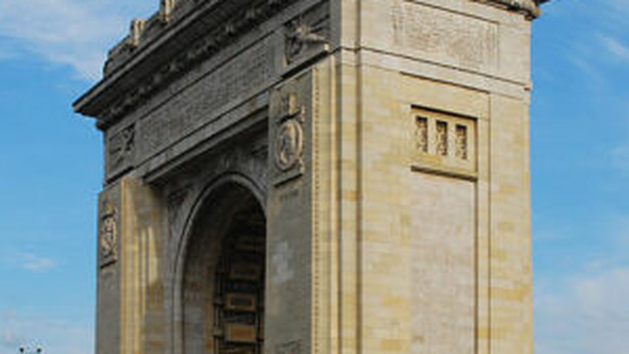 428px_ro_b_triumphal_arch_53991800