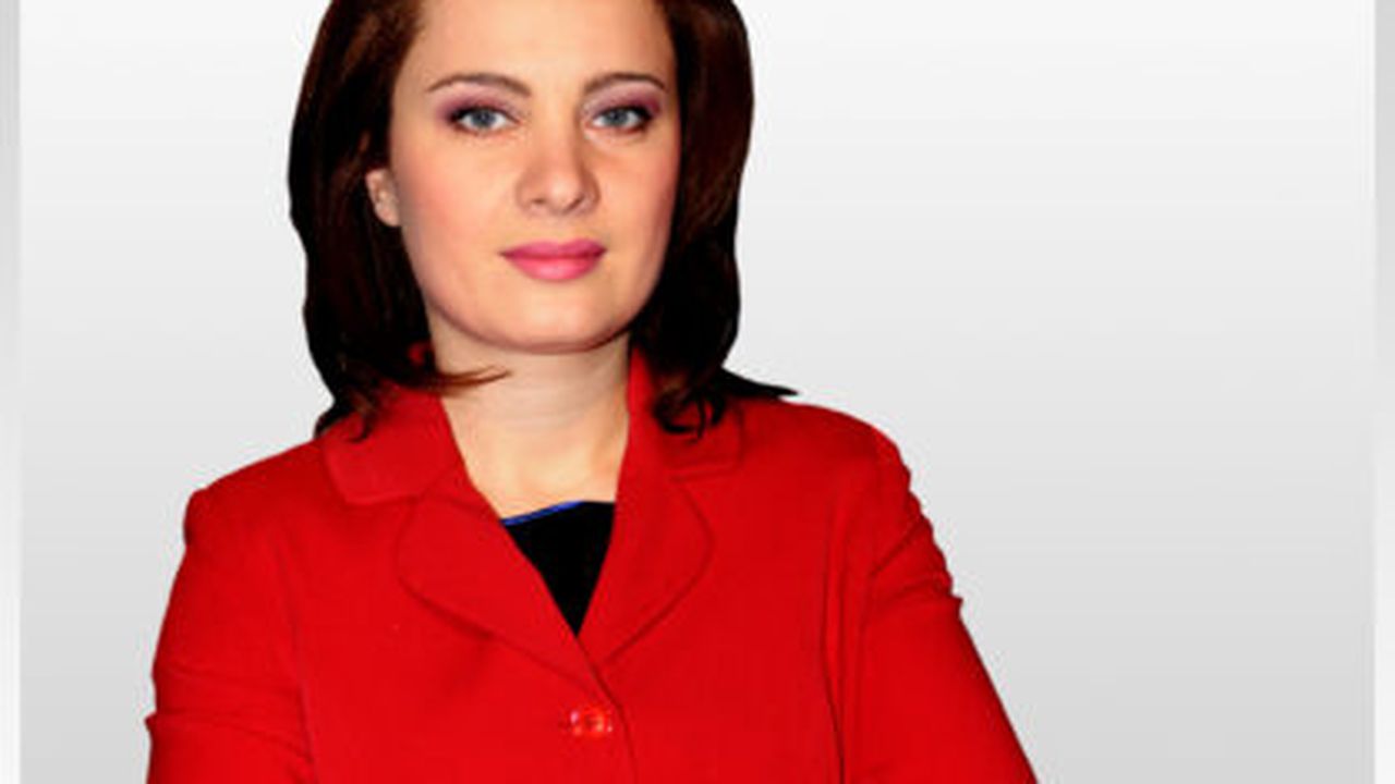 adriana_ionescu_38872400