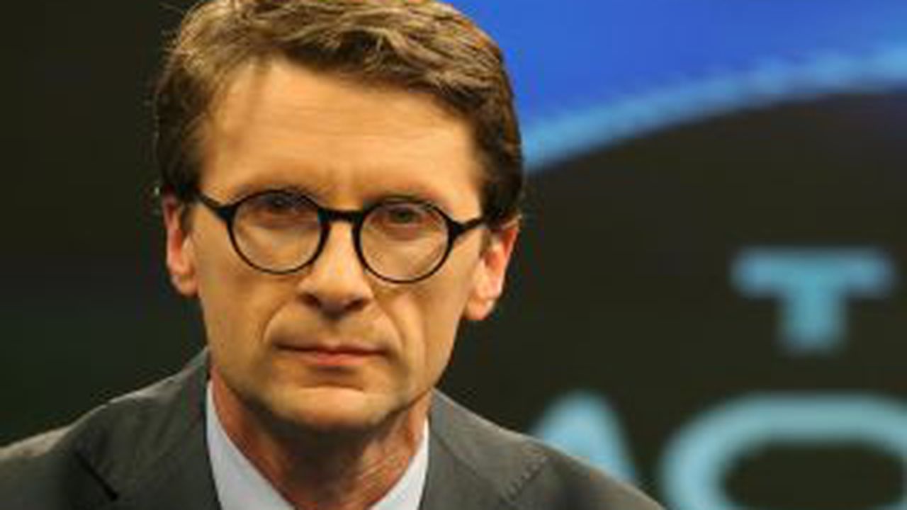 ee8395_dan_suciu_23949500