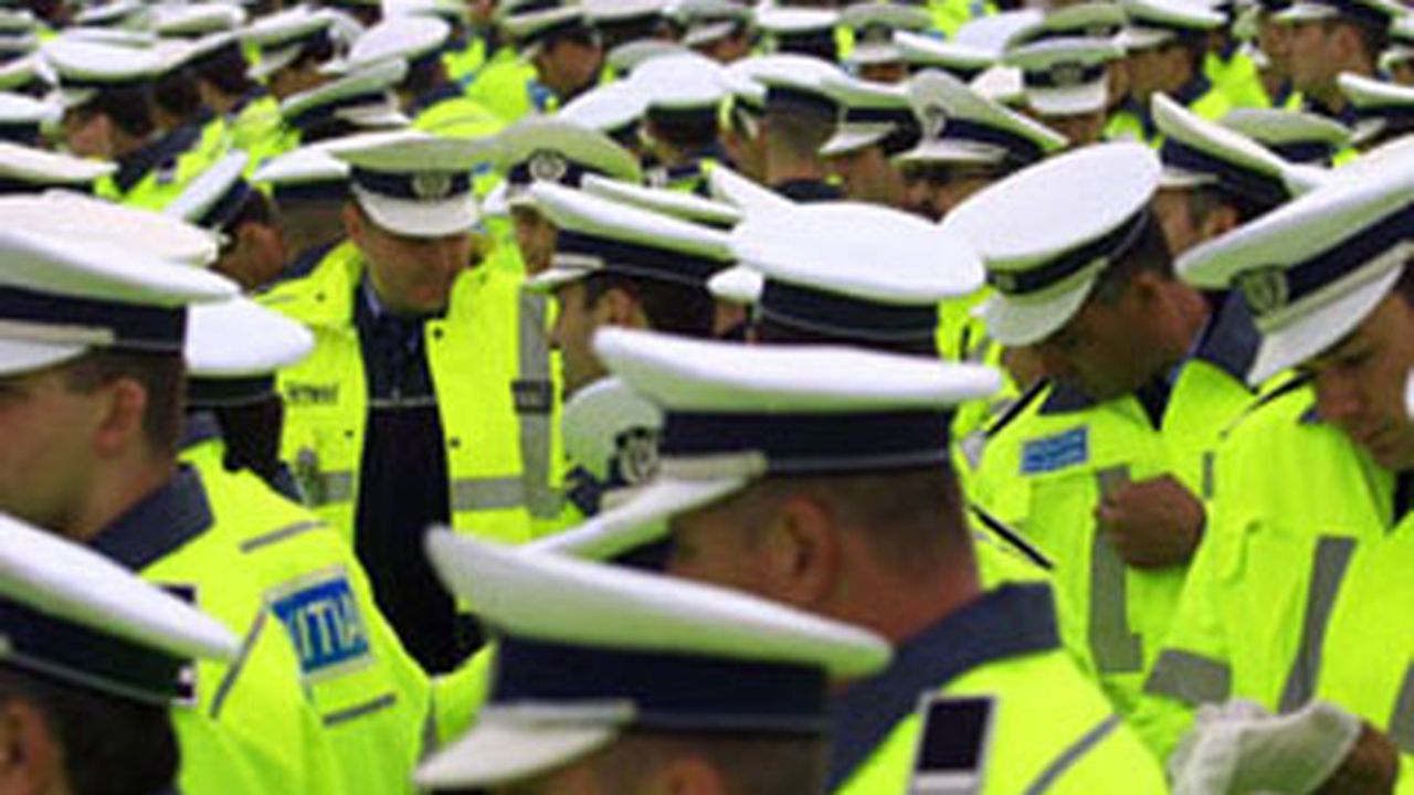 politisti_multi3_66221700