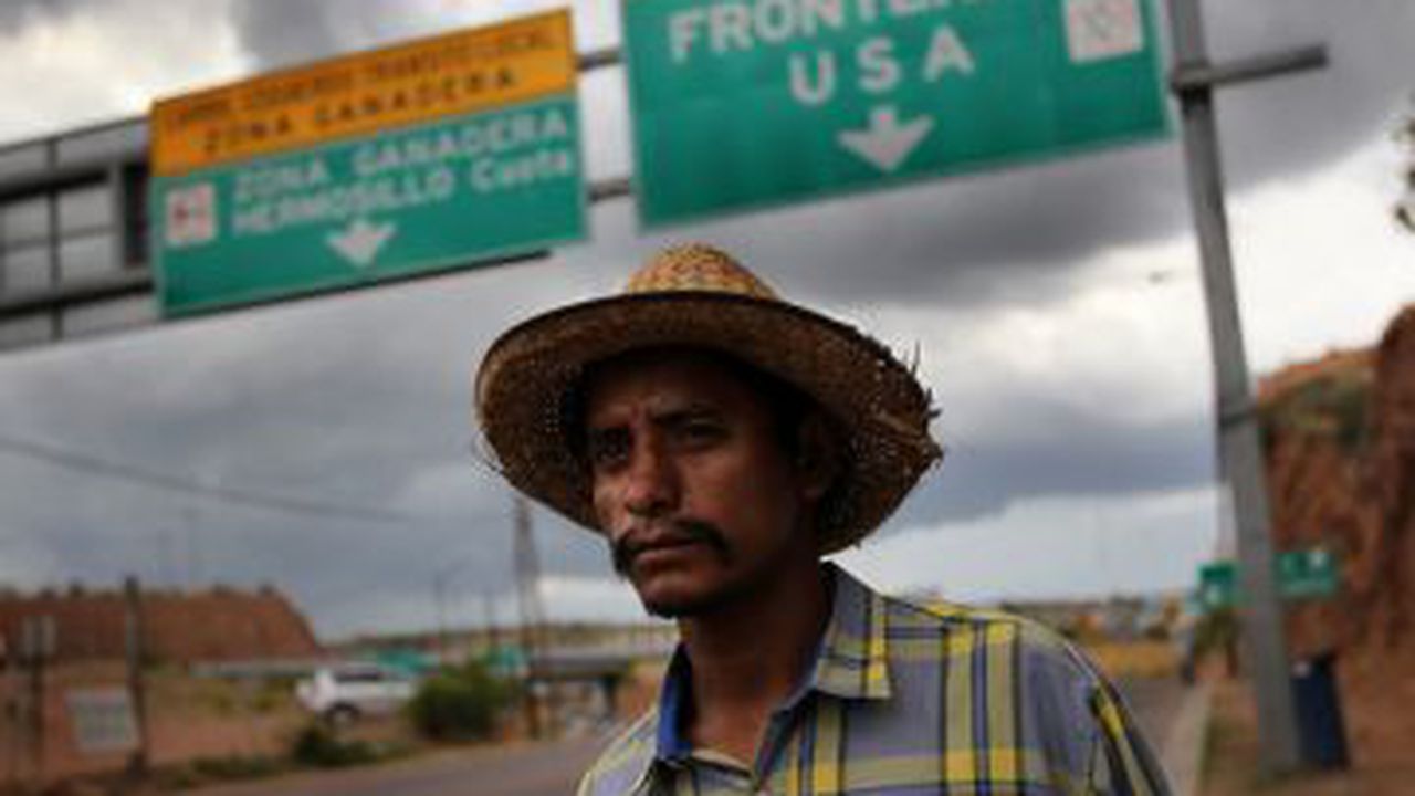 mexican_worker_79346300