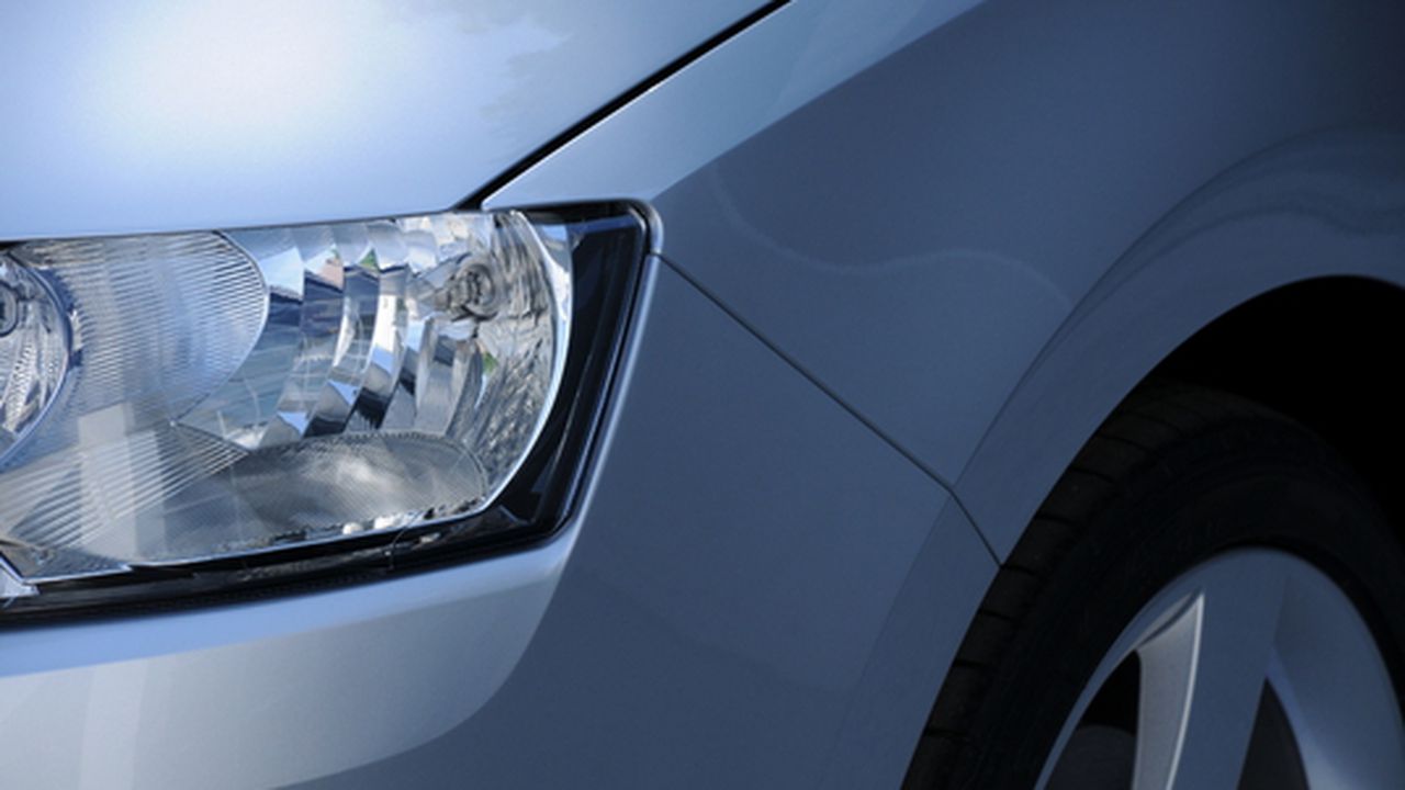 skoda_rapid_detaliu_far_85253800