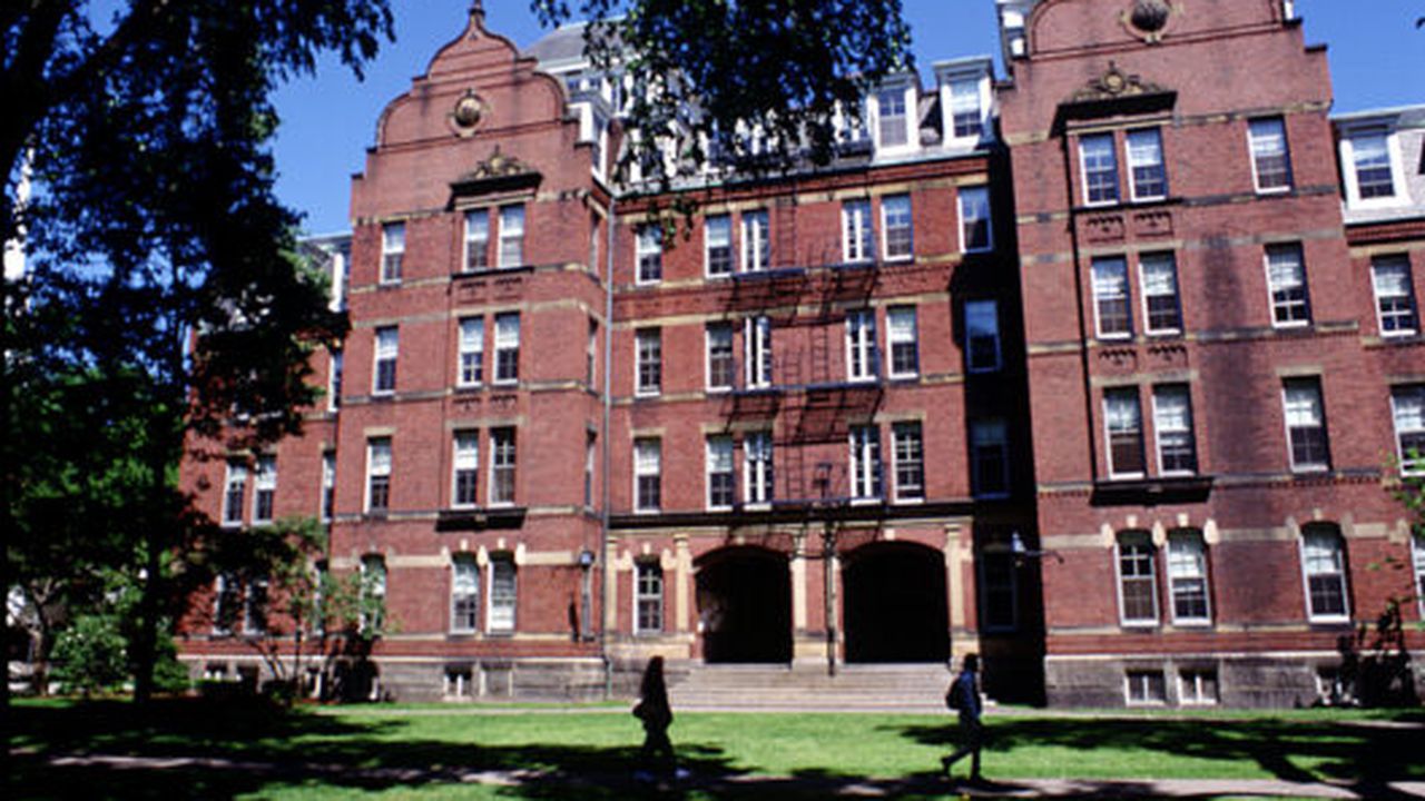 harvard_university_08684400