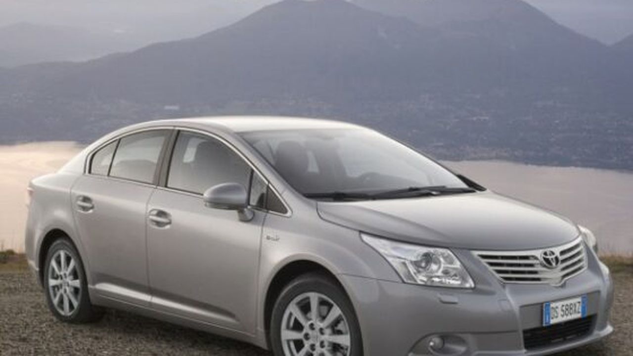 toyoota_vensis_2009_14423600