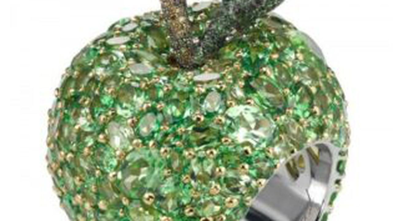 chopard_red_carpet_collection_2012_apple_ring_43018900