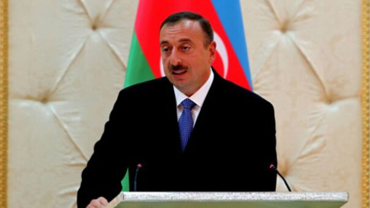 copyright_aabadoluajansi_2012_20120903121716_55699800