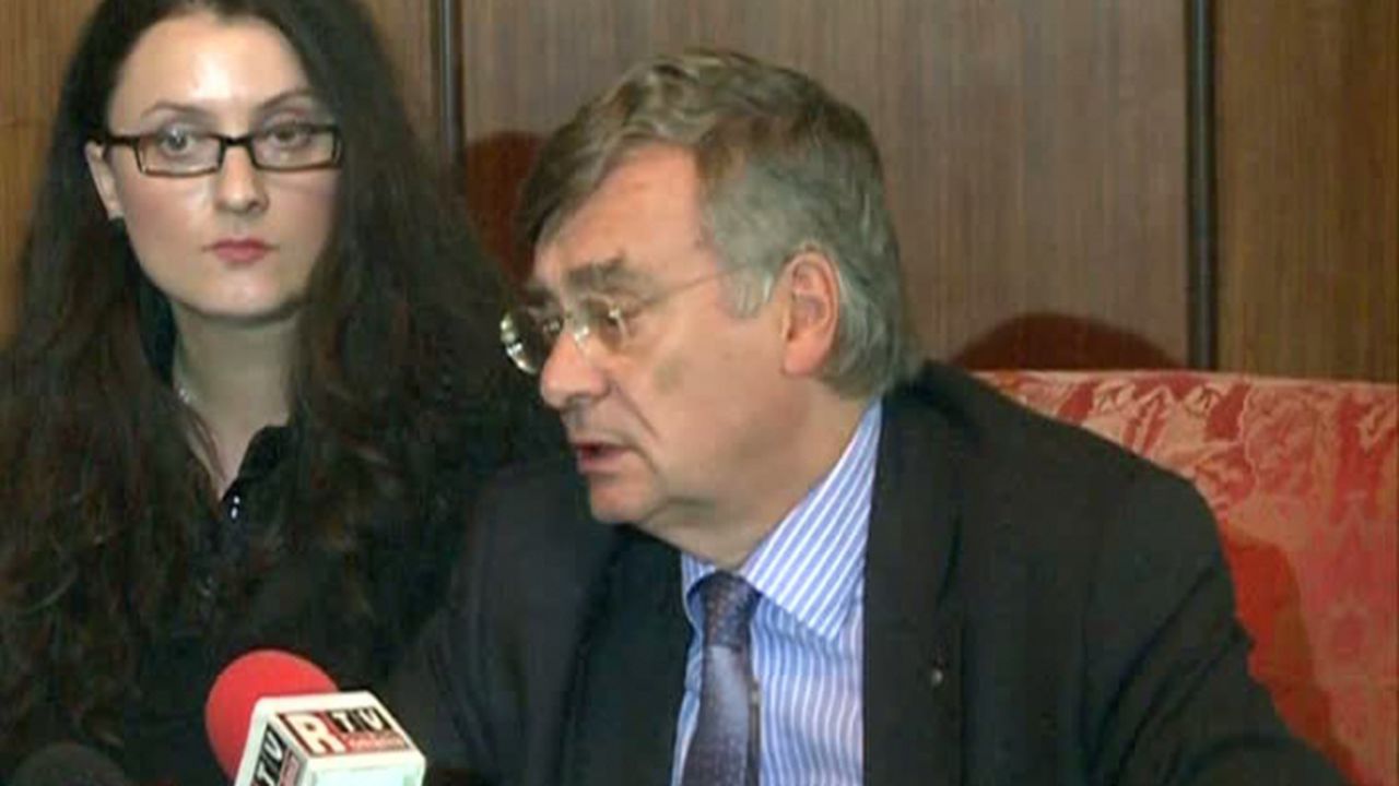 avocatul_lui_dd_40751700_77357100