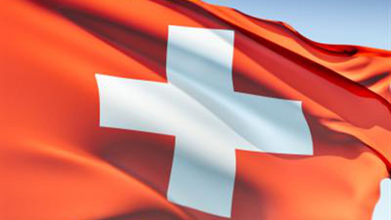switzerland_flag_ci_24479200
