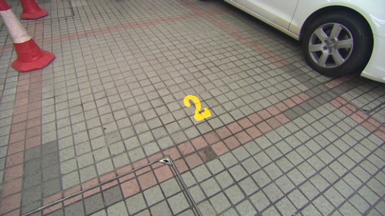 121121023750_l_expensive_parking_space_00024122_video_15_65867400