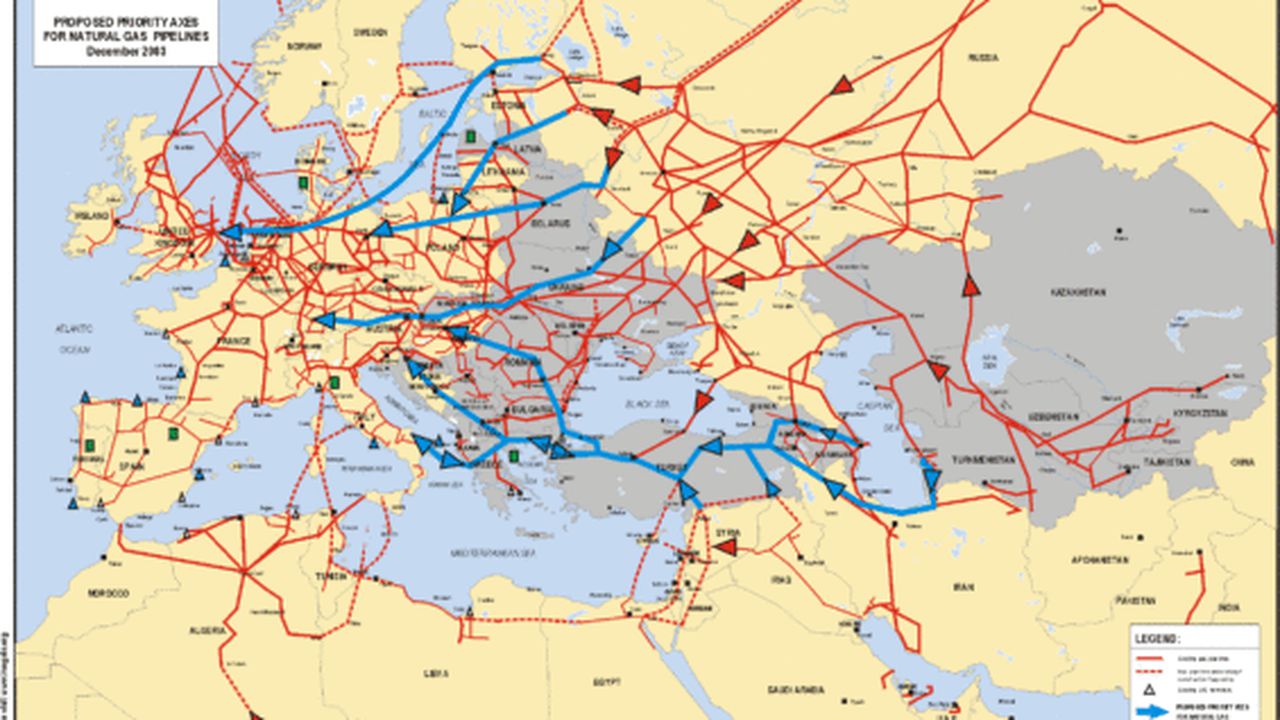 europe_proposed_natural_gas_pipelines_map_76302900
