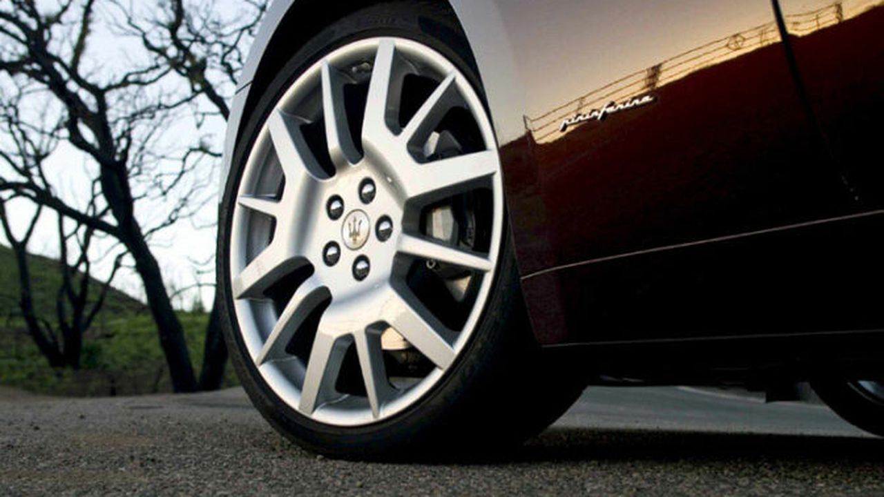 112_0806_10z_2008_maserati_granturismo_wheel_45127800