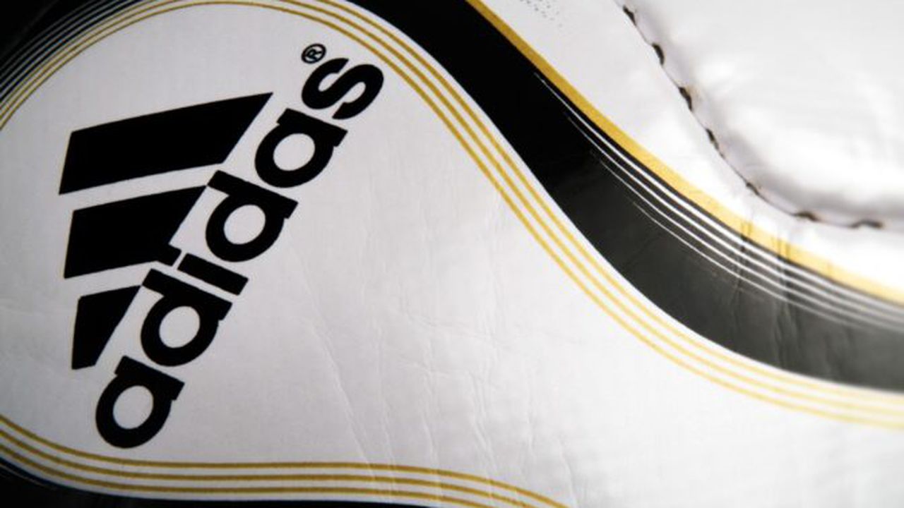 adidas-logo-wallpapers_3224_1600_21522000