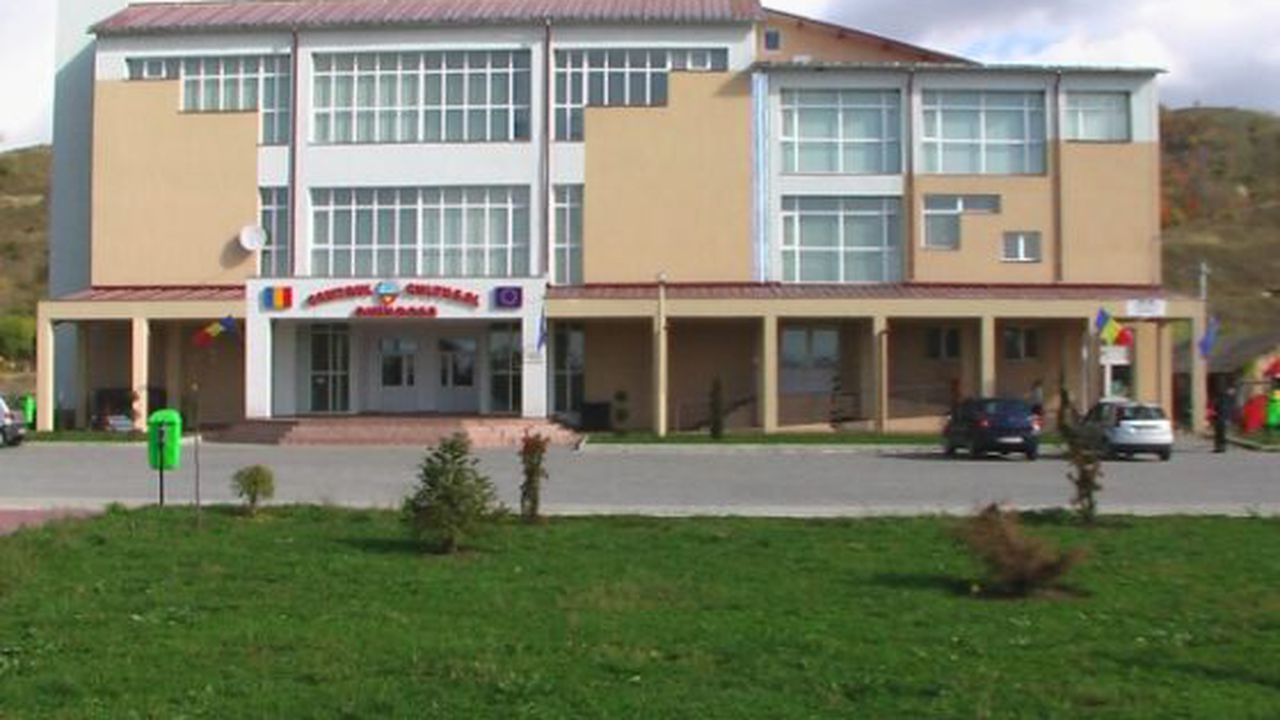 aninoasa_centrul_cultural_01822400