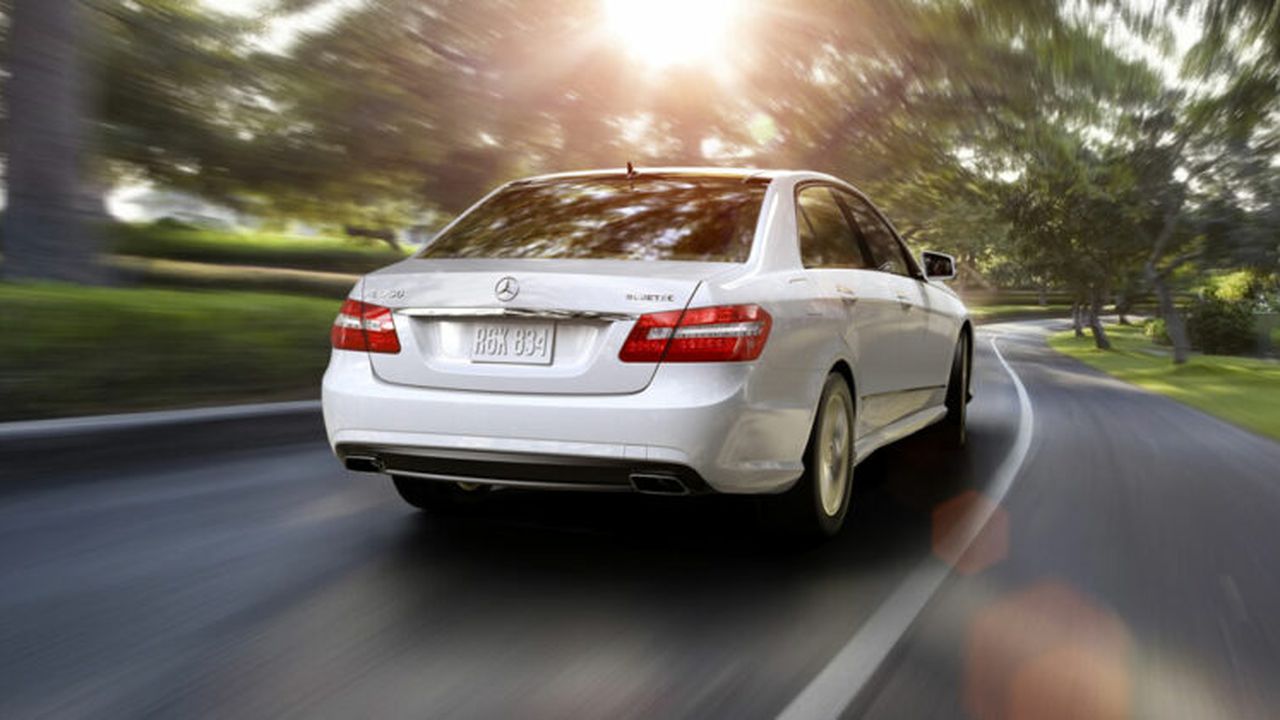 2013_mercedes_benz_e_class_rear_1_71659700