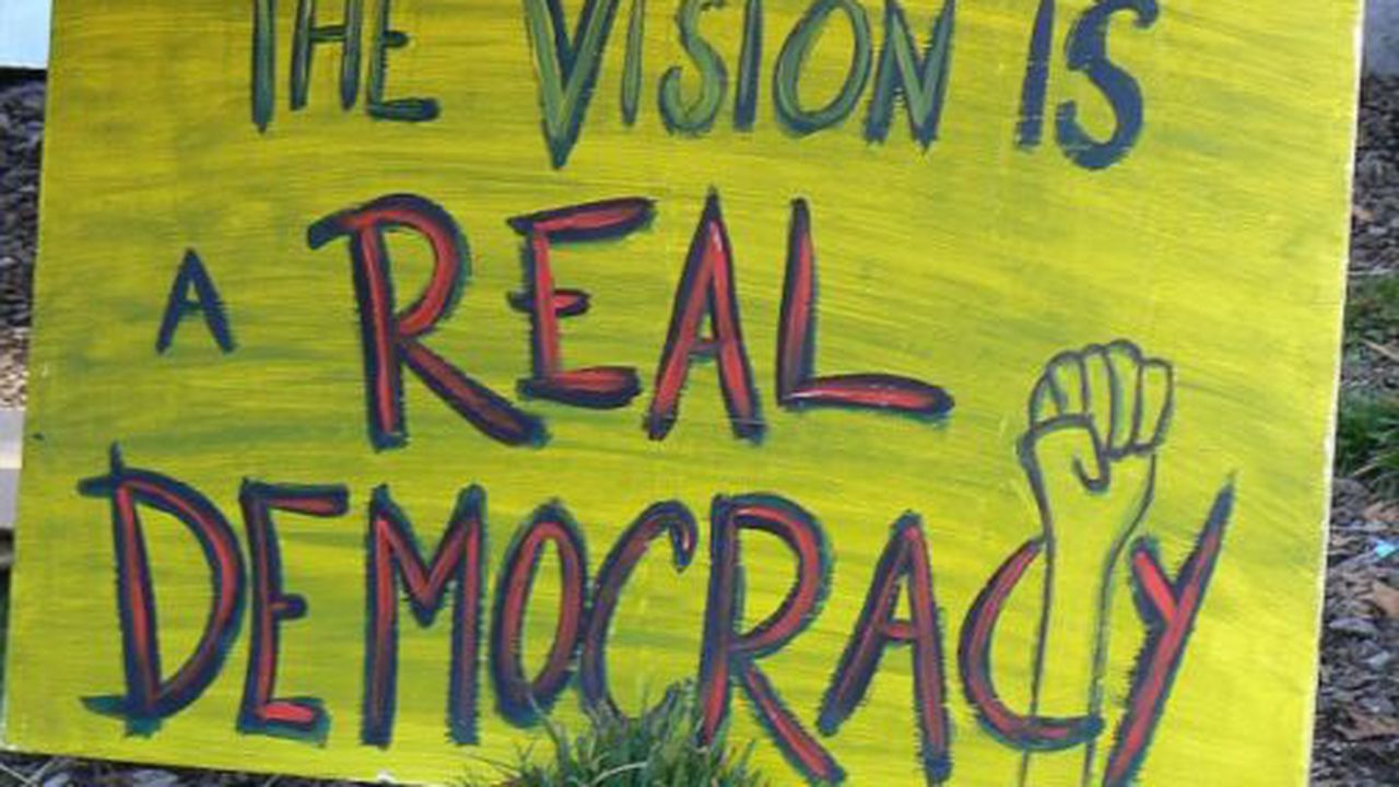 real_democracy3_95886800