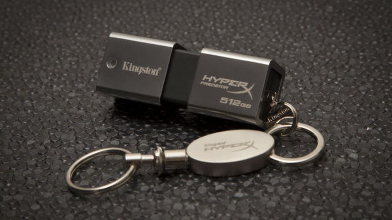 datatraveler_hyperx_predator_95251100