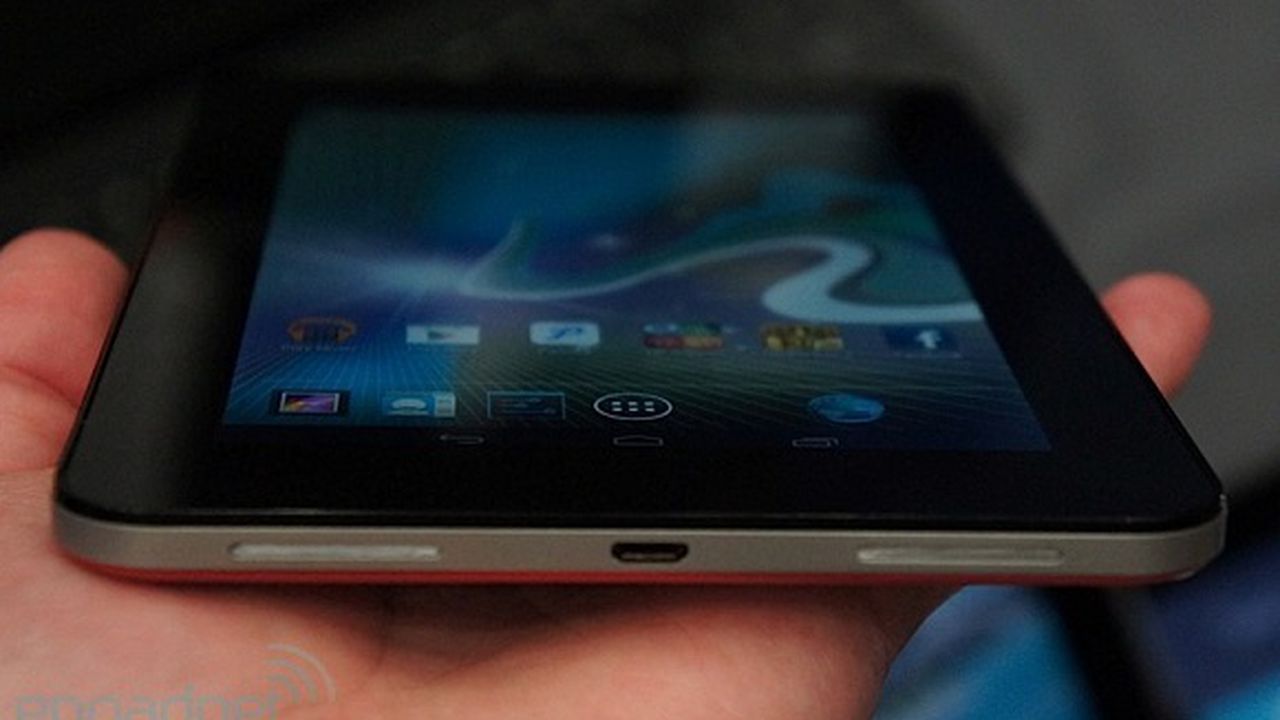 hp_slate_7_silver_bottom_18085900