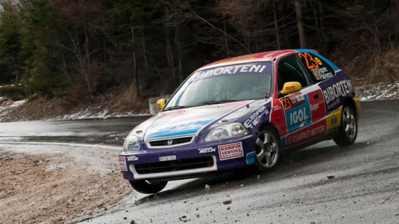adrian_grigore___marius_paunescu___honda_civic___raliul_brasovului_2011_52275900