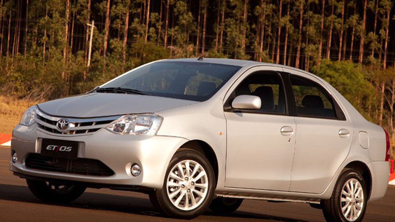 etios_sedan_25131000