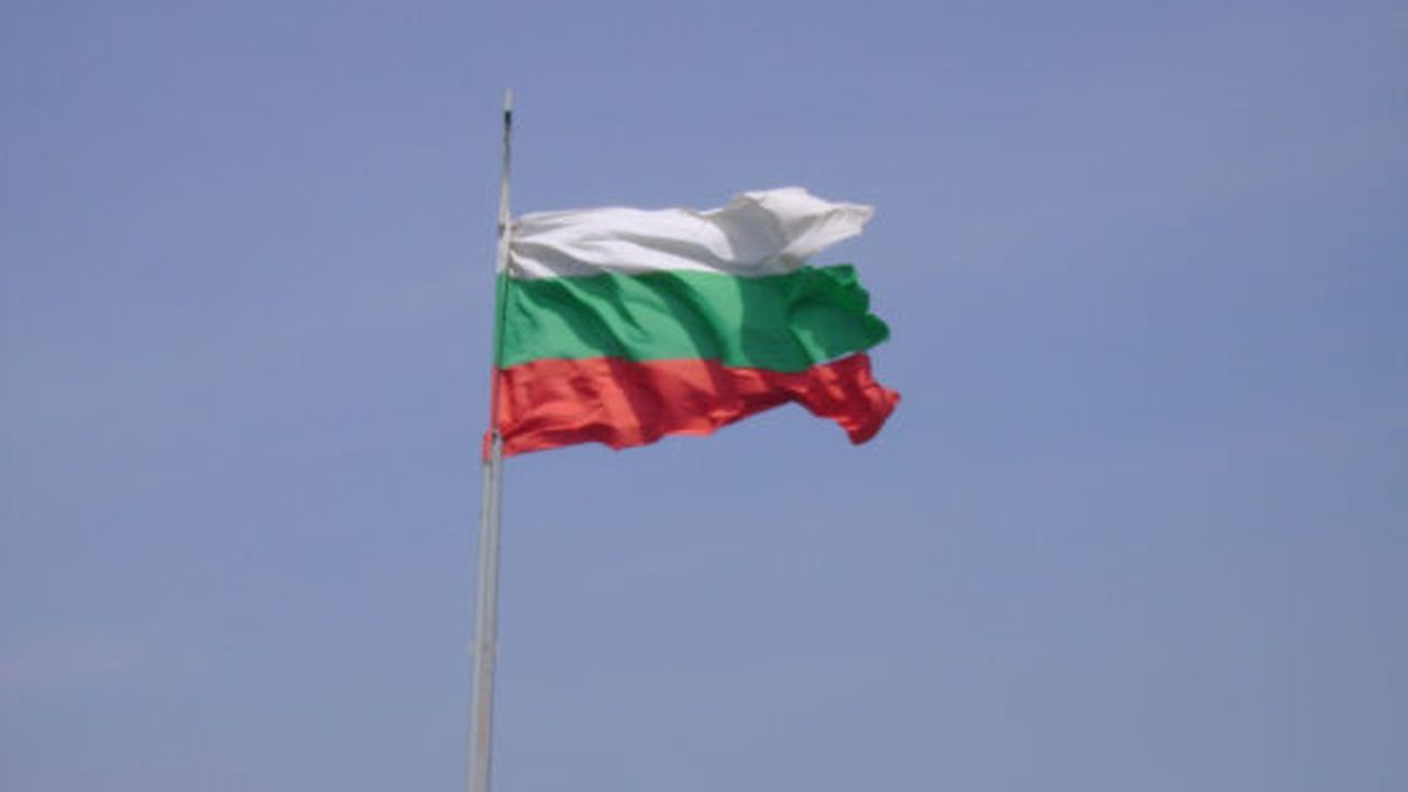 bulgarian_flag_49626600