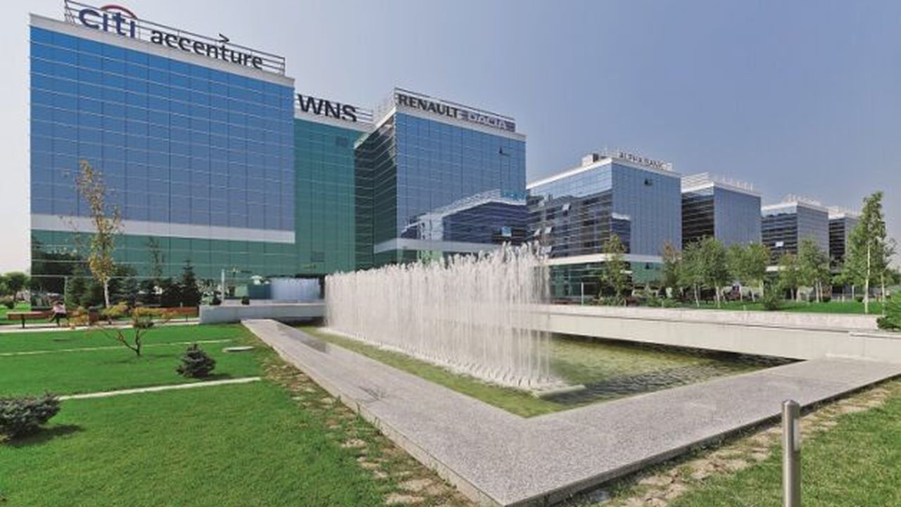 west_gate_4_19314500