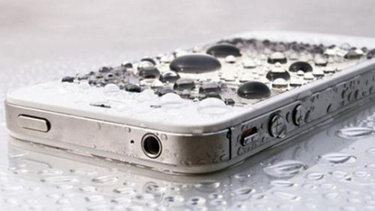 fix_water_damage_iphone_ireland_00771100_03214600