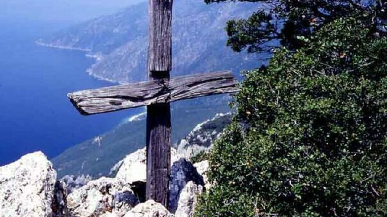 cruce_140367_pomul_lemnul_sfanta_cruce_30731800